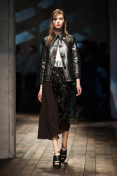 Trends_catwalk_yourself_AW13_leather_prada_4