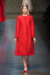 Trends_catwalk_yourself_AW13_scarlet_dolce_gabbana