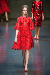 Trends_catwalk_yourself_AW13_scarlet_dolce_gabbana_2